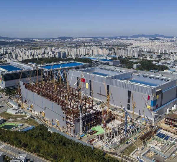 Головна 92 Samsung опановує китайське виробництво 286-шарової пам’яті 3D NAND