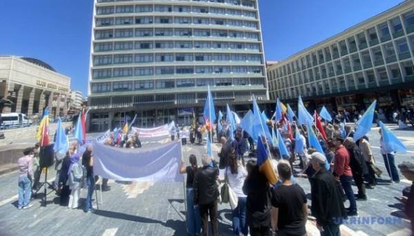 Головна 54 У столиці Туреччини, Анкарі, відбувся мітинг з нагоди річниці депортації кримських татар.