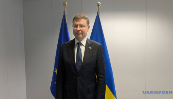 Головна 58 Думбровскіс уклав угоду про фінансову підтримку України з боку ЄС