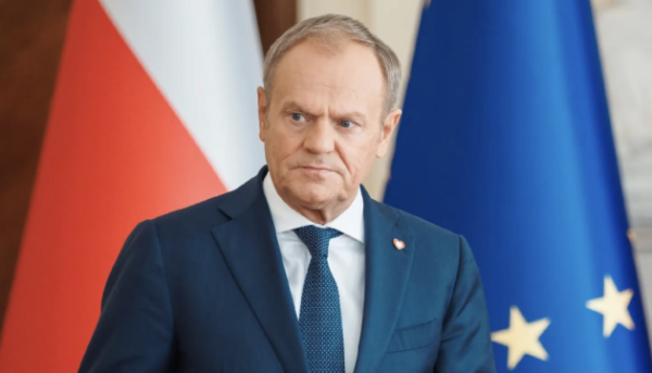 Перемир’я, що стосується лише військового параду 9 травня в Москві, є нісенітницею – Туск