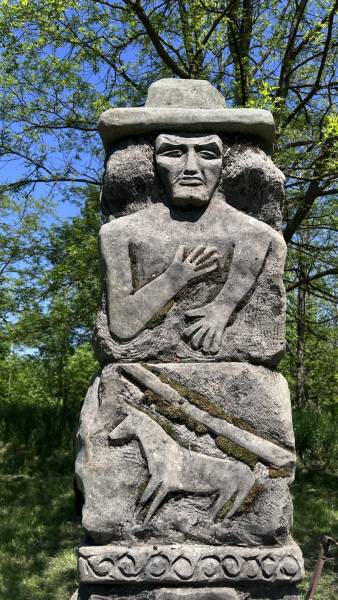 На Вінниччині, у Буші, розпочато реконструкцію давньослов'янського капища. 7