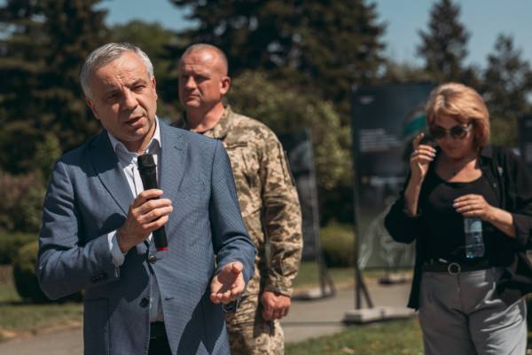 Виставка «Обличчя піхоти» з портретами захисників відкрилася в Києві. 12