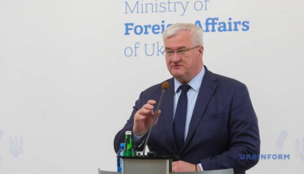 Головна 63 Сибіга: Україна виступає проти пом’якшення санкцій проти Білорусі, оскільки це не “відтягне” Мінськ від російської сфери впливу.