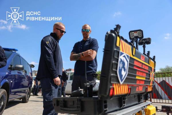 Служба порятунку обмінялася з колегами зі Швеції досвідом роботи під час бойових дій. 10