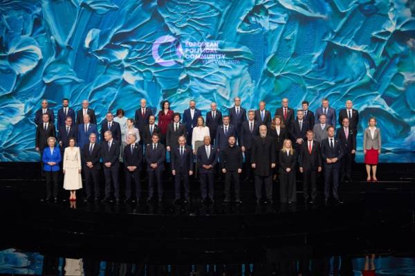 Зеленський: Єреванський саміт показав ширину нашої солідарності 8