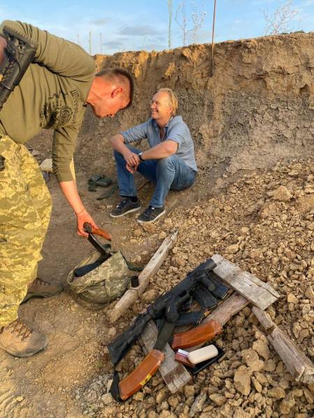 Нідерландський доброволець нагороджений орденом «За заслуги» III ступеня за допомогу Україні 16