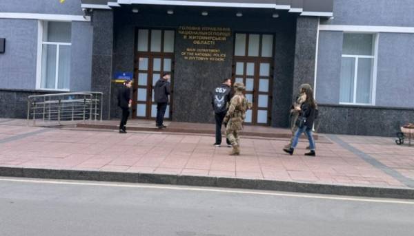 Головна 65 Правоохоронців, причетних до махінацій із приховуванням незаконної порнографічної діяльності, тимчасово…