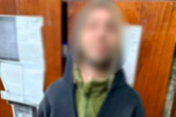 Правоохоронці Києва затримали у торговій точці чоловіка з вогнепальною зброєю:&hellip;