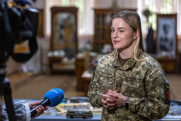 ПриватБанк розширює свою присутність серед ветеранів, започаткувавши особливий підрозділ для інклюзивного обслуговування. 16 ПриватБанк розширює свою присутність серед ветеранів, започаткувавши особливий підрозділ для інклюзивного обслуговування. 16