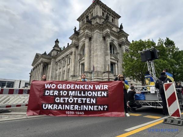 У Берліні вшанували пам'ять українських жертв Другої світової війни та виступили з закликом до створення спеціального меморіалу. 10