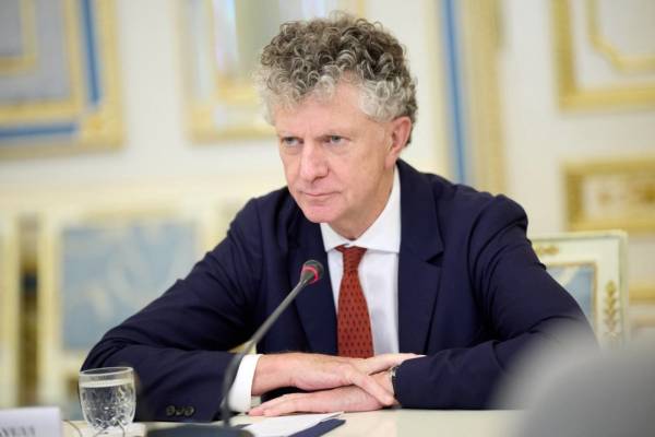 Зеленський провів зустріч із радником британського прем'єра – обговорювали лінію фронту та наслідки українських ударів по Росії 7