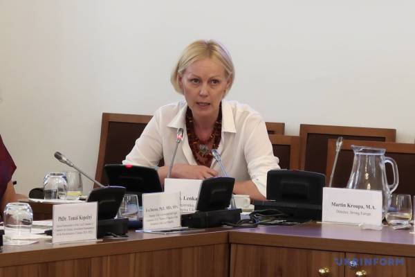 У Празі обговорили потенційний розкол Російської Федерації та підтримку України з боку Чехії 8