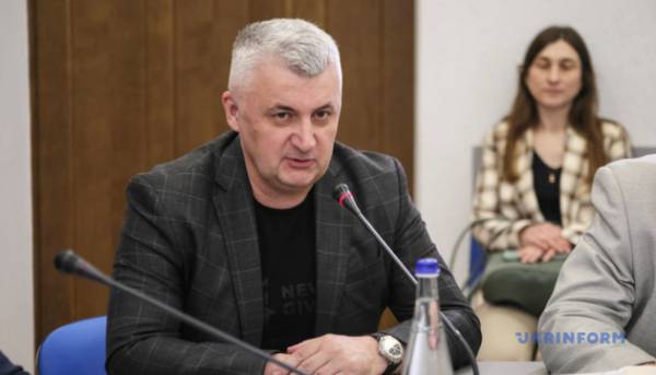 Головна 118 Глава держави надав почесне звання “Заслужений журналіст України” керівнику Укрінформу…