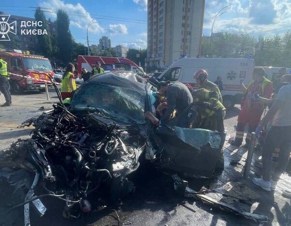 Головна 167 У столиці водій, перевищивши швидкість, скоїв наїзд на підземний перехід:…