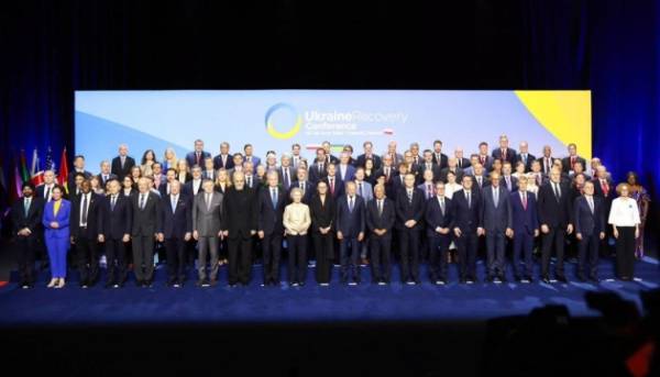 Фон дер Ляєн: Сьогодні ми переказуємо Україні перший транш позики&hellip;