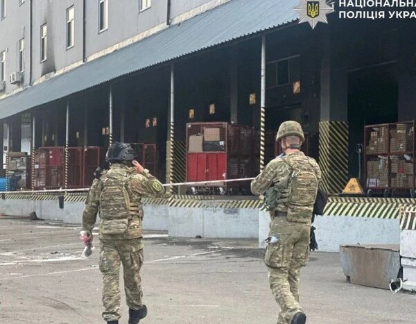 Головна 128 Чоловік загинув, двоє травмовані внаслідок вибуху на поштовому терміналі на…