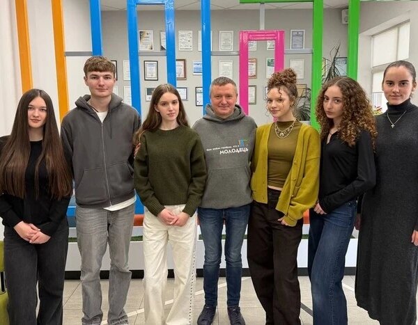 Друга позиція на глобальному хакатоні для українських школярів