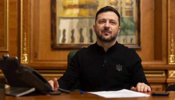 Україна відбирає у Росії базу в Криму – Зеленський