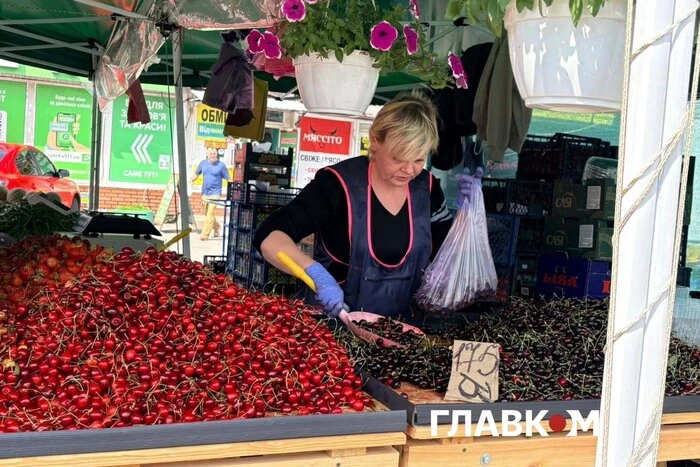 Київський сезон черешні стартував: скільки коштує ягода на базарах
