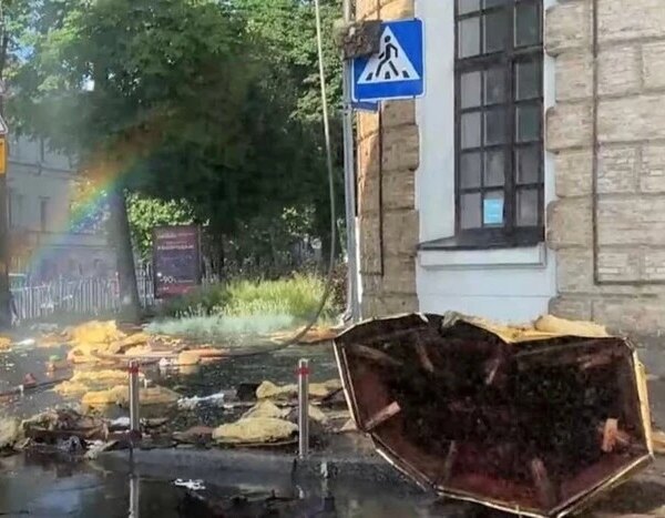 Головна 136 Напад на Київ: веселка з’явилася під час гасіння пожежі в…