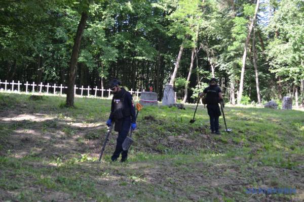 Українські та польські археологи розпочали розкопки в Пужниках на Тернопільщині 16