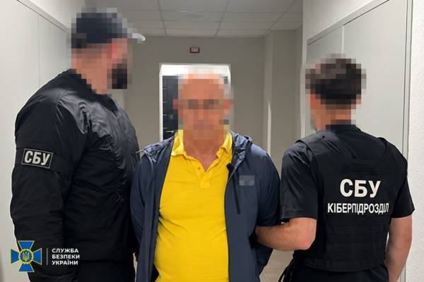 У столиці України затримали колишнього керівника енергетичного відомства Криму, який співпрацював з Росією 5