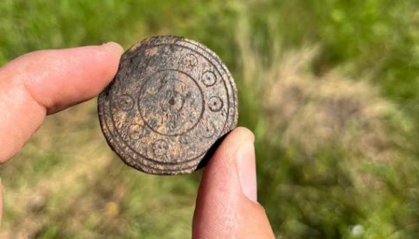 За тридцять кілометрів від Галича знайшли кістяну ігрову фішку, що&hellip;