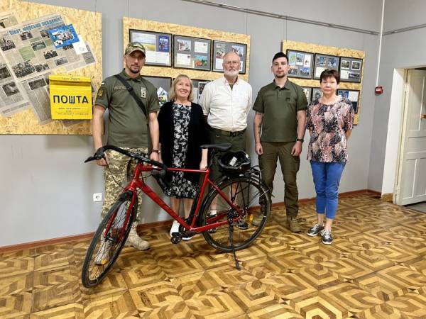 Херсонський музей: морська амфора, фронтові трофеї та шведський велосипед 11