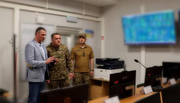 Керівник Нацгвардії проінспектував діяльність підрозділів, відповідальних за безпеку Хмельницької АЕС 7