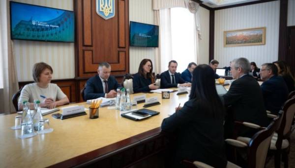 Свириденко провела зустріч із представниками МВФ