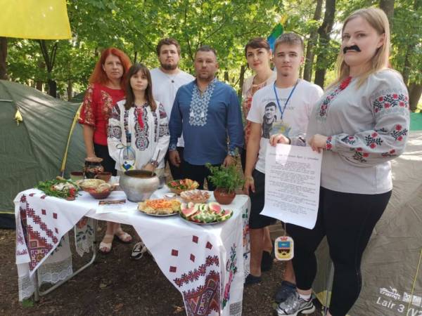 «За рік варто вжити 12 порцій українського борщу» 12 «За рік варто вжити 12 порцій українського борщу» 12