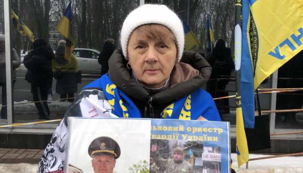 Диригент військового оркестру 12-ї маріупольської бригади Нацгвардії Іван Лужний визволений з полону. 12