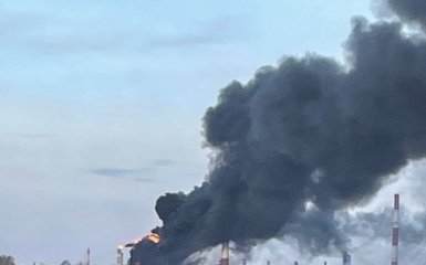 Головна 136 Українські безпілотники пролетіли 2000 км, щоб атакувати нафтопереробний завод у…