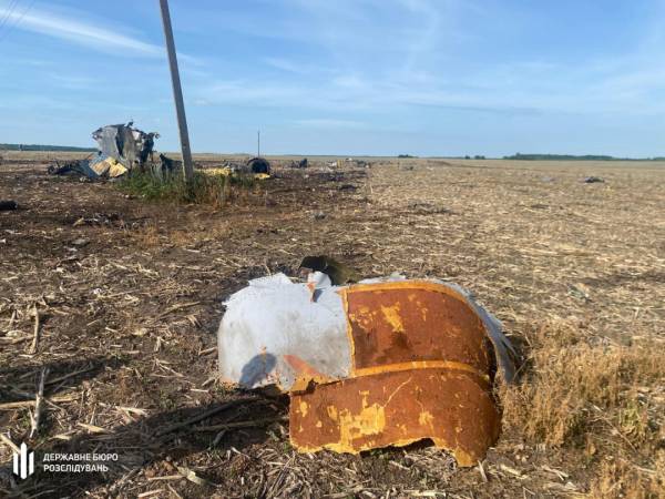 Авіакатастрофа Су-24М на Хмельниччині: розслідувачі допитали свідків та одержали результати ДНК-експертизи 5