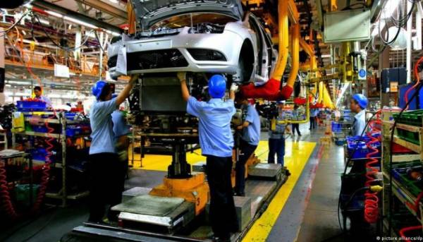 Світовий випуск автомобілів знизився на 1% – галузеве об’єднання