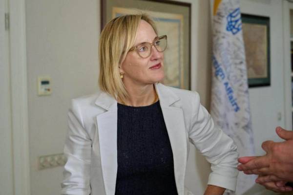 Sibiga received the US Chargé d'Affaires Davis, who is completing her mission in Ukraine. 9