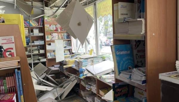 Головна 86 У Києві книжковий магазин видавництва «Ранок» зазнав ушкоджень внаслідок російського нападу.