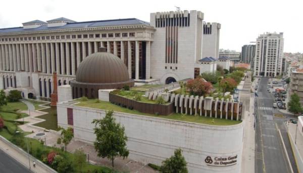 Головна 99 Головна банківська уста Португалії приступила до закриття банківських рахунків громадян…
