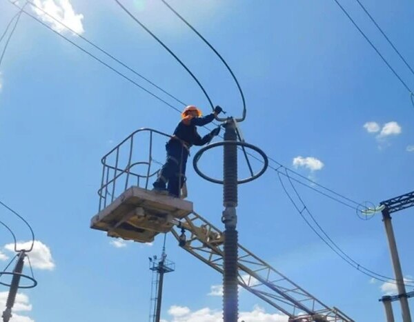 Головна 131 Енергетики назвали терміни відновлення електропостачання в Києві після аварійного відключення.