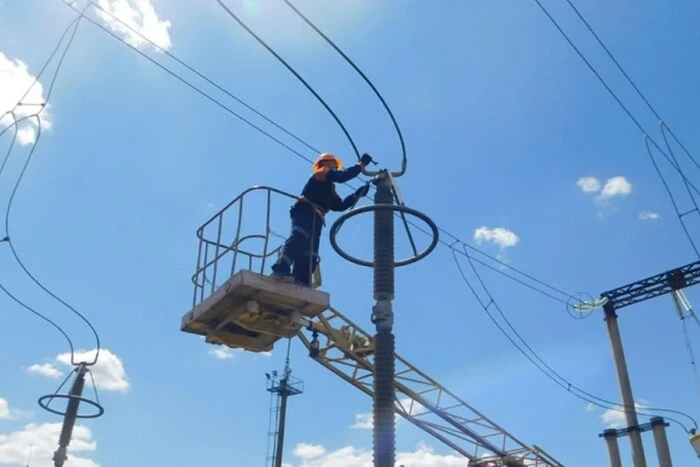 Головна 110 Енергетики назвали терміни відновлення електропостачання в Києві після аварійного відключення.