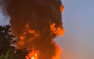Головна 160 Вибухи потужної сили охопили російські нафтосховища та портові споруди —…