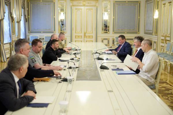 Зеленський провів зустріч із радником британського прем'єра – обговорювали лінію фронту та наслідки українських ударів по Росії 6