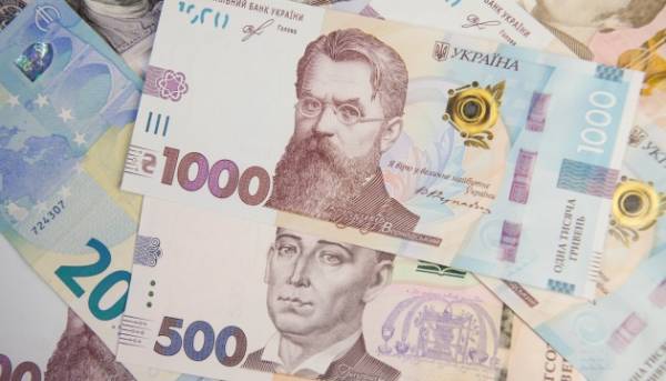 Вартість гривні навесні: рекордні показники та літні прогнози