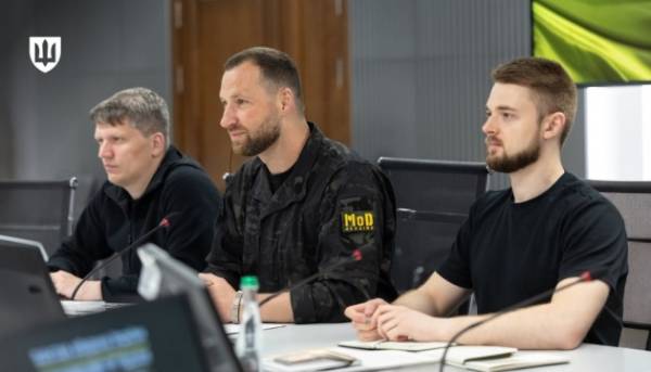 Глава МЗС України обговорив з послом ФРН можливість постачання ракет-перехоплювачів для ЗСУ
