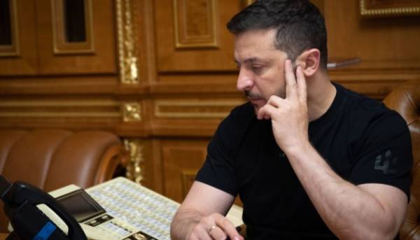 Головна 82 Президент України Володимир Зеленський поспілкувався з очільником уряду Нідерландів та висловив вдячність за підтримку створення Спеціального трибуналу.