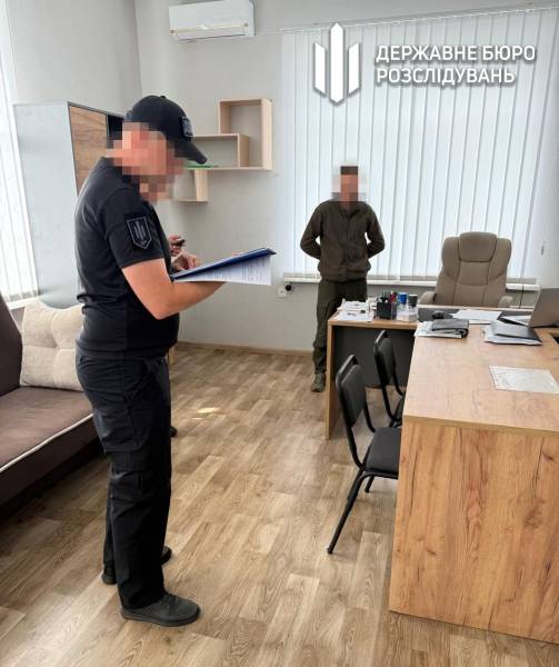 ДБР проводить слідчі дії у понад ста військкоматах по всій Україні 6