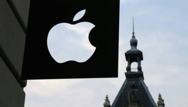 Головна 85 Apple судиться з OpenAI, звинувачуючи компанію у викраденні комерційних секретів.