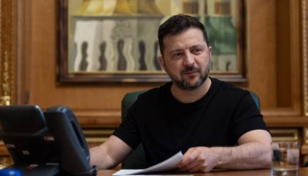 Головна 84 Володимир Зеленський у телефонній розмові привітав Дональда Трампа з Днем незалежності Сполучених Штатів Америки.