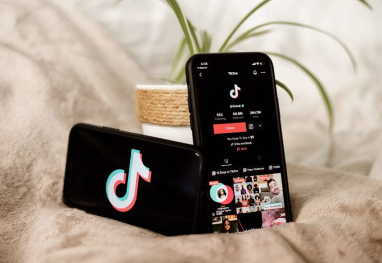 Чиновникам США дозволили знову встановлювати TikTok на службові пристрої 10 Чиновникам США дозволили знову встановлювати TikTok на службові пристрої 4