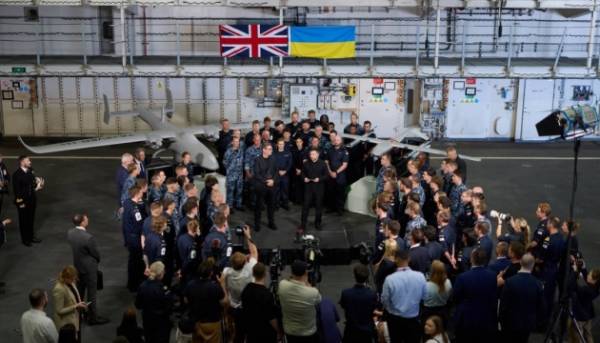 Зеленський та Бернем провели зустріч з українськими й британськими моряками